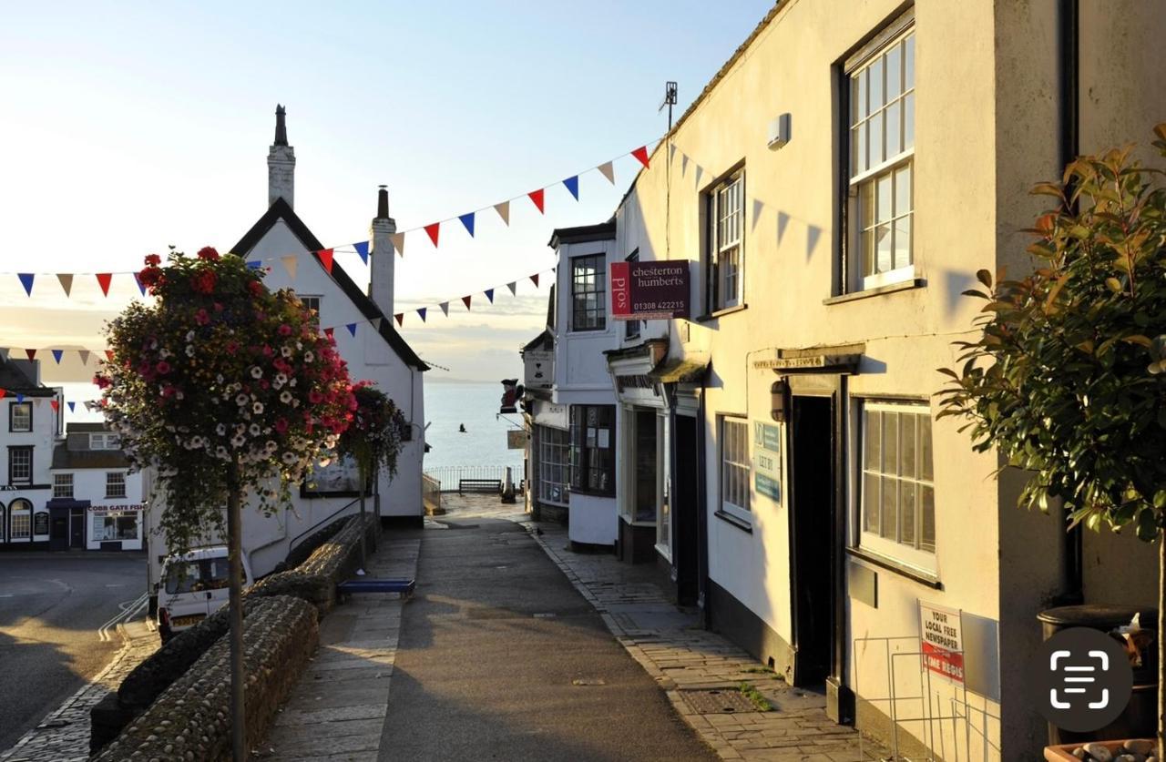 High Tides Lägenhet Lyme Regis Exteriör bild
